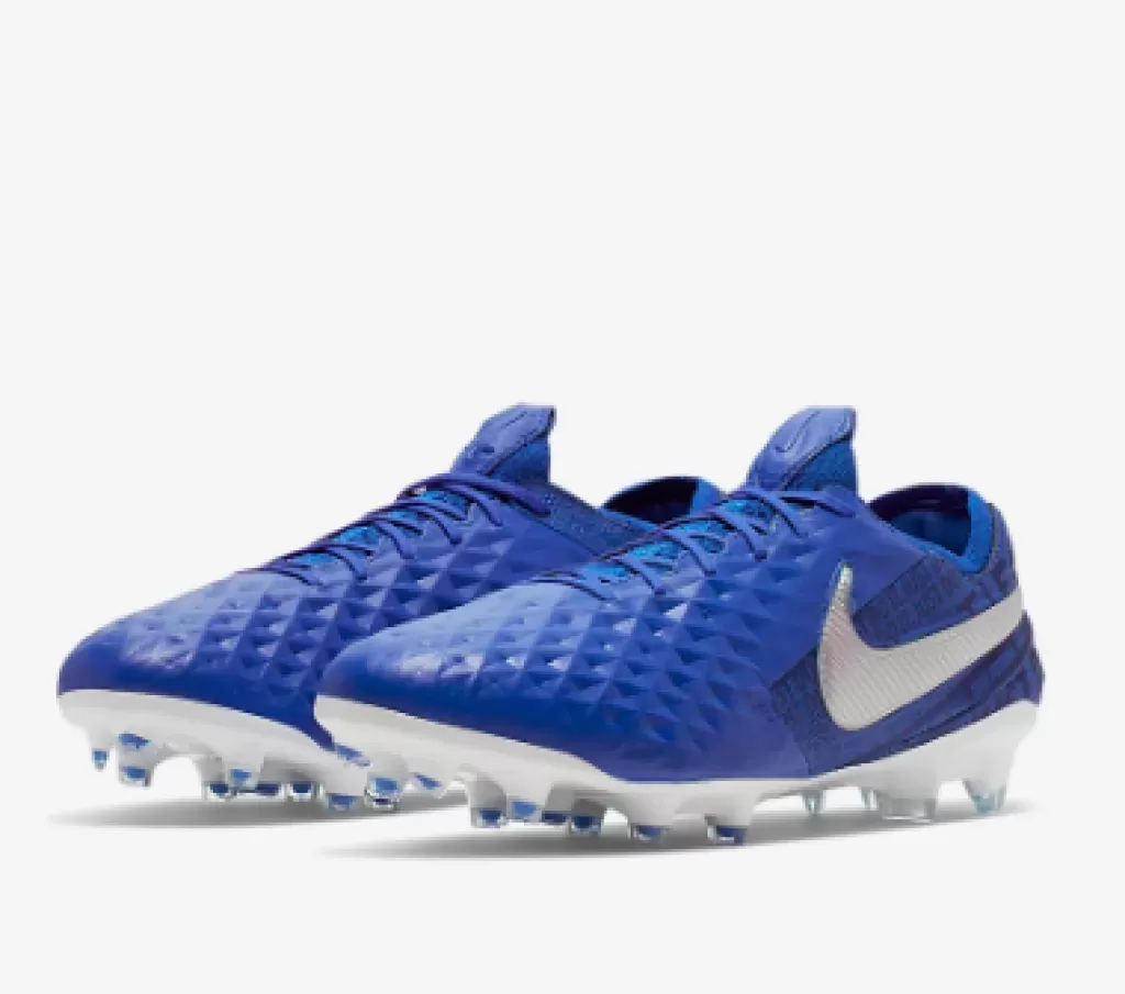 Профессиональные бутсы Nike Tiempo Legend 8 Elite FG